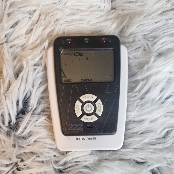 222 by First Act Chromatic Auto Guitar and Bass Tuner - Picture 8 of 8